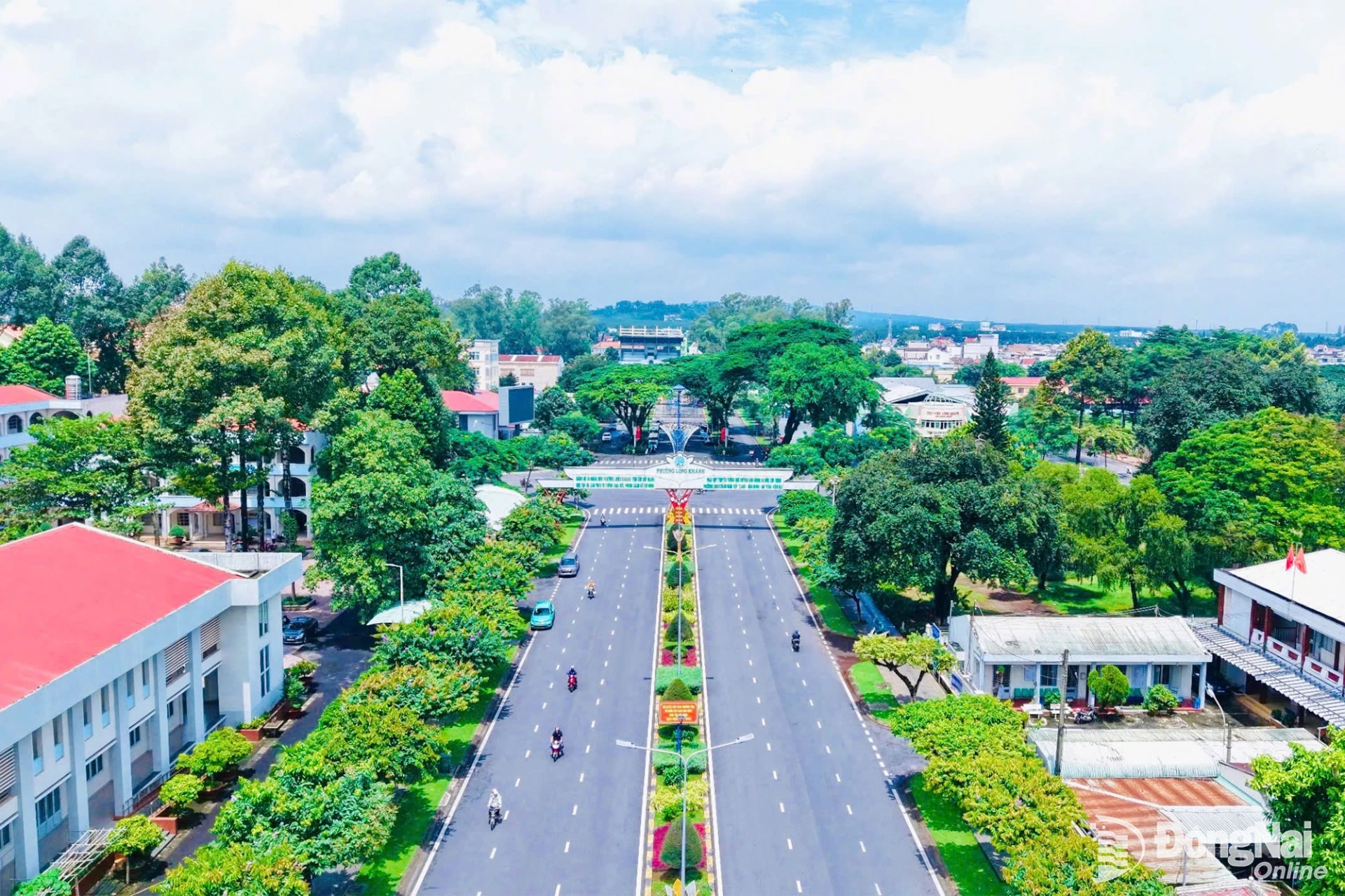 Transportation and urban infrastructure in Long Khanh Ward, Dong Nai City. Photo: Cong Nghia

