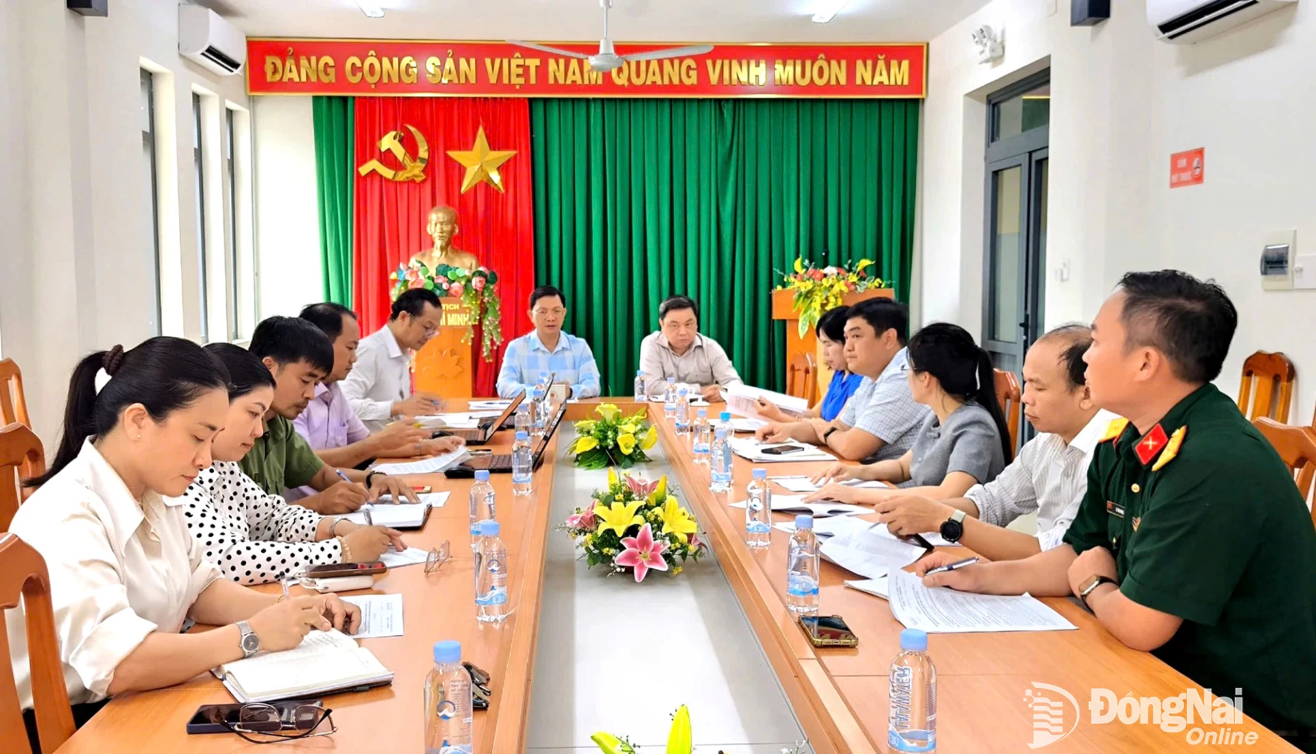 Quang cảnh buổi làm việc tại UBND xã An Phước. Ảnh: Hiếu Thanh