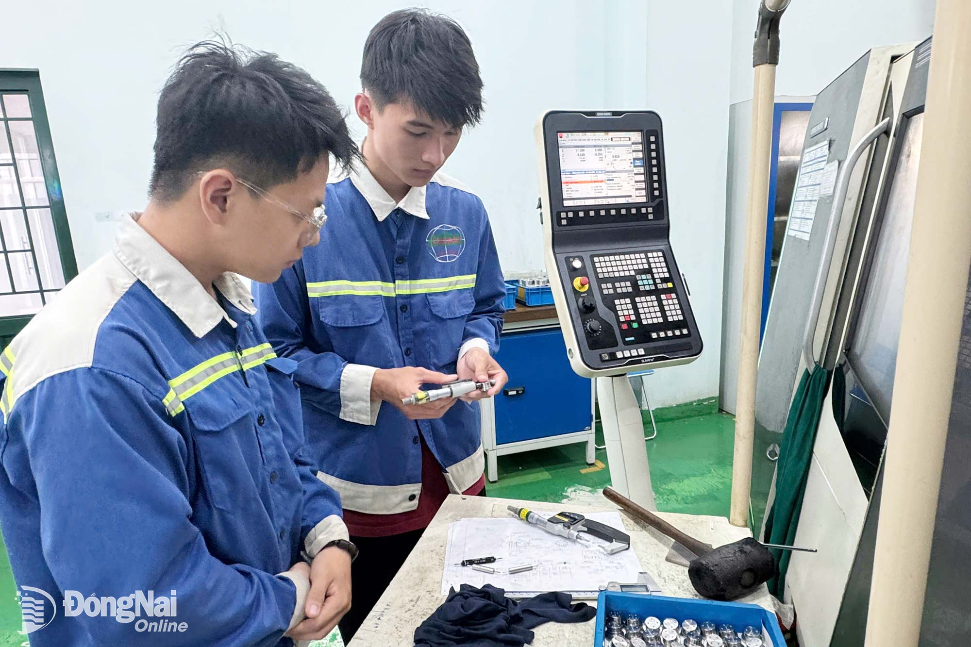 Vocational training institutions adjust their curricula and increase the time allocated to practical training and internships for students. Illustrative photo: Bich Nhan


