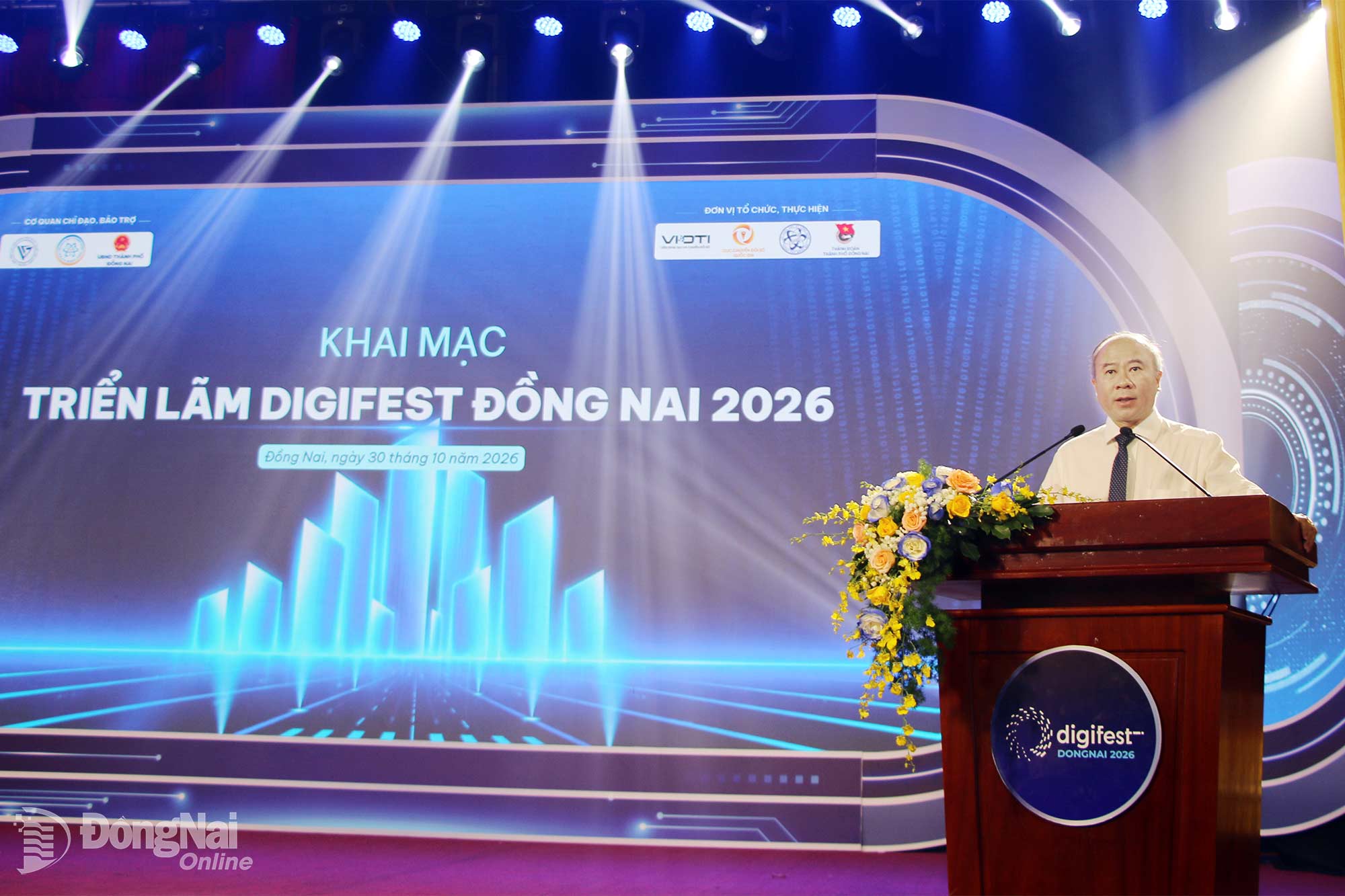 Phó Giám đốc phụ trách Sở Khoa học và Công nghệ Nguyễn Minh Quang phát biểu khai mạc triển lãm DIGIFEST Đồng Nai 2026. Ảnh: Hải Quân