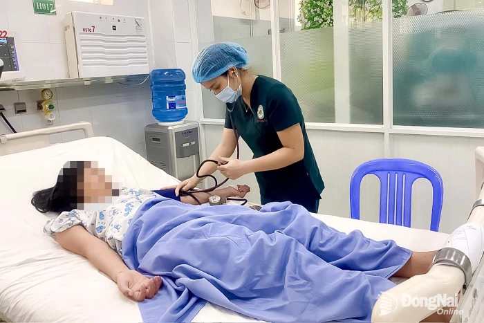 Không chủ quan với bệnh sốt xuất huyết, tay chân miệng