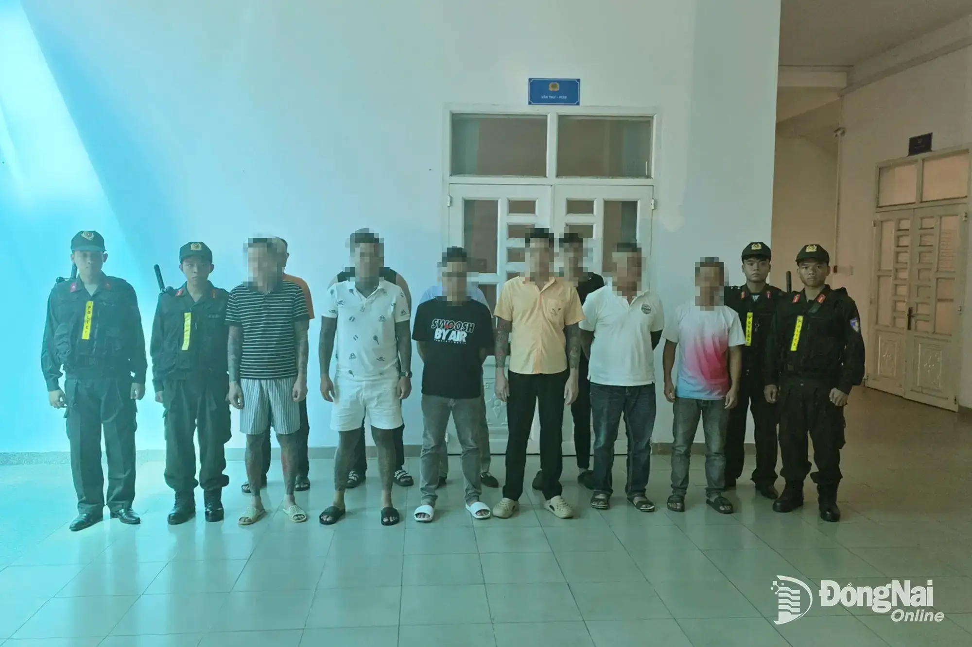 Nhóm đối tượng tham gia vụ làm phim bạo lực bị bắt giữ. Ảnh: T.D