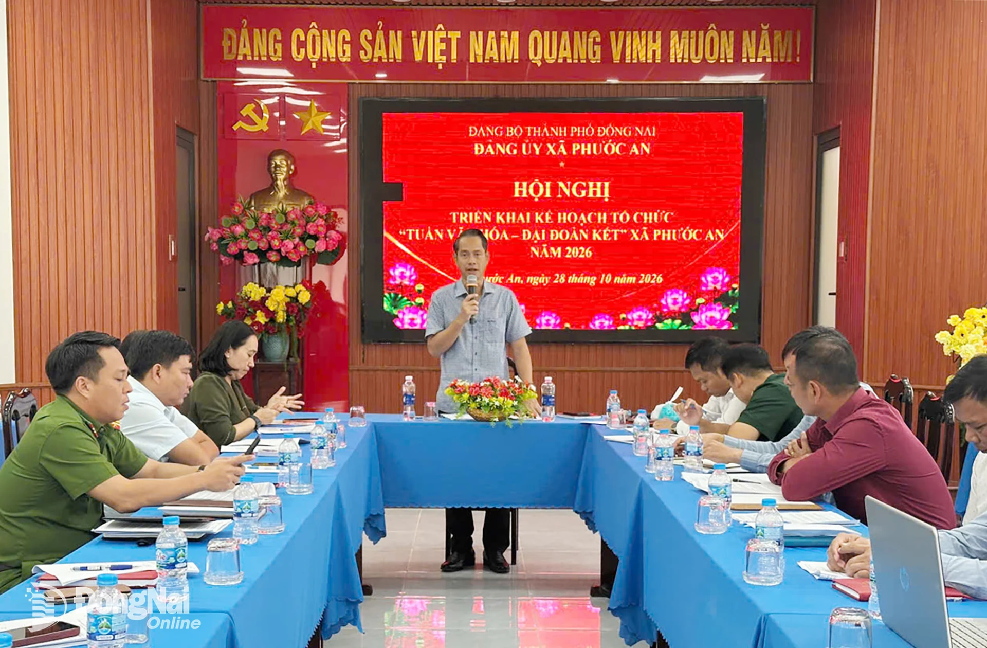 Phó Bí thư Thường trực Đảng ủy xã Phước An Phạm Sỹ Linh phát biểu tại hội nghị. Ảnh: Đoàn Mai