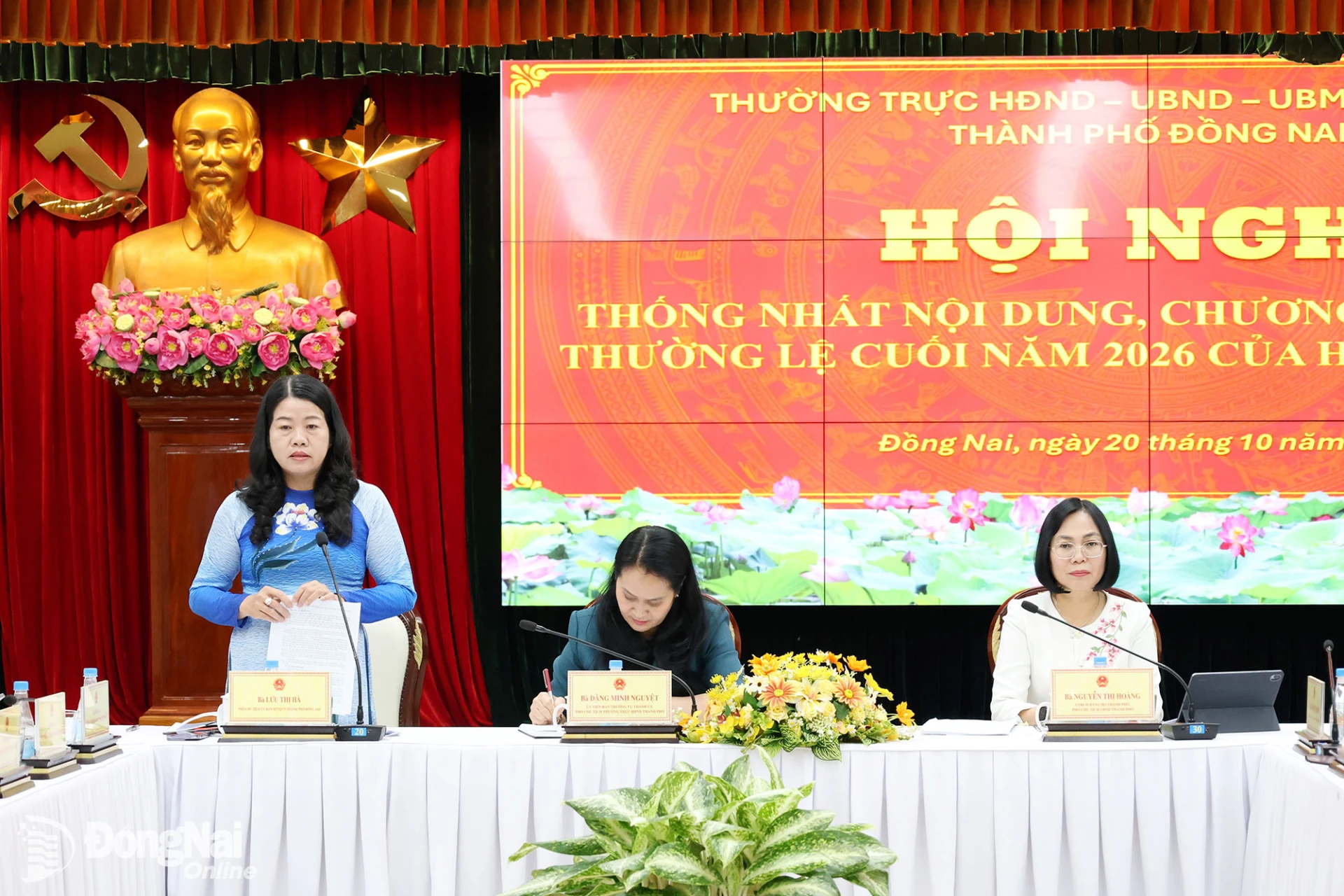 Phó Chủ tịch Ủy ban MTTQ Việt Nam thành phố Lưu Thị Hà phát biểu tại hội nghị. Ảnh: Hồ Thảo