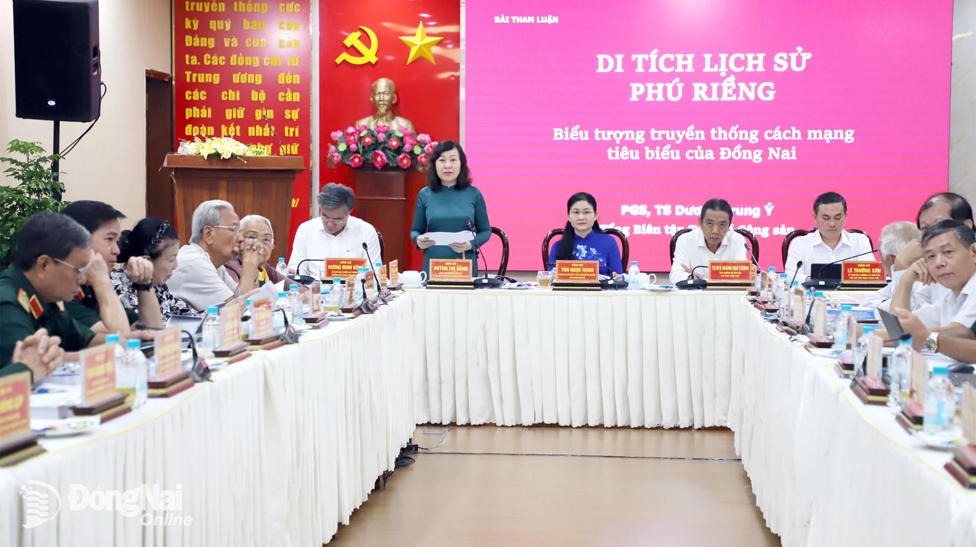 Phó Bí thư Thành ủy, Chủ tịch Ủy ban MTTQ Việt Nam thành phố Đồng Nai phát biểu tại hội thảo. Ảnh: My Ny
