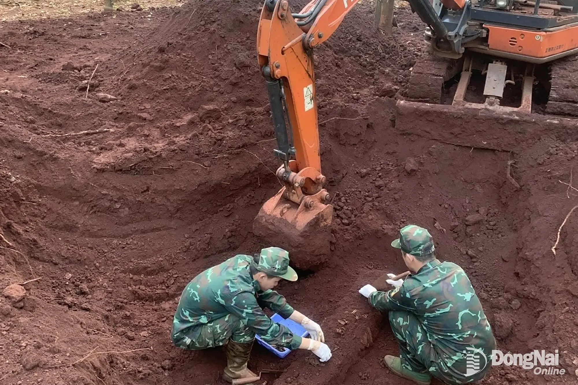 Khu vực Sân bay Lộc Ninh, khu phố 2, phường Lộc Ninh là nơi Đội K76 Bộ Chỉ huy Quân sự thành phố tìm thấy 2 bộ hài cốt liệt sĩ ngày 24-10. Ảnh: ĐVCC