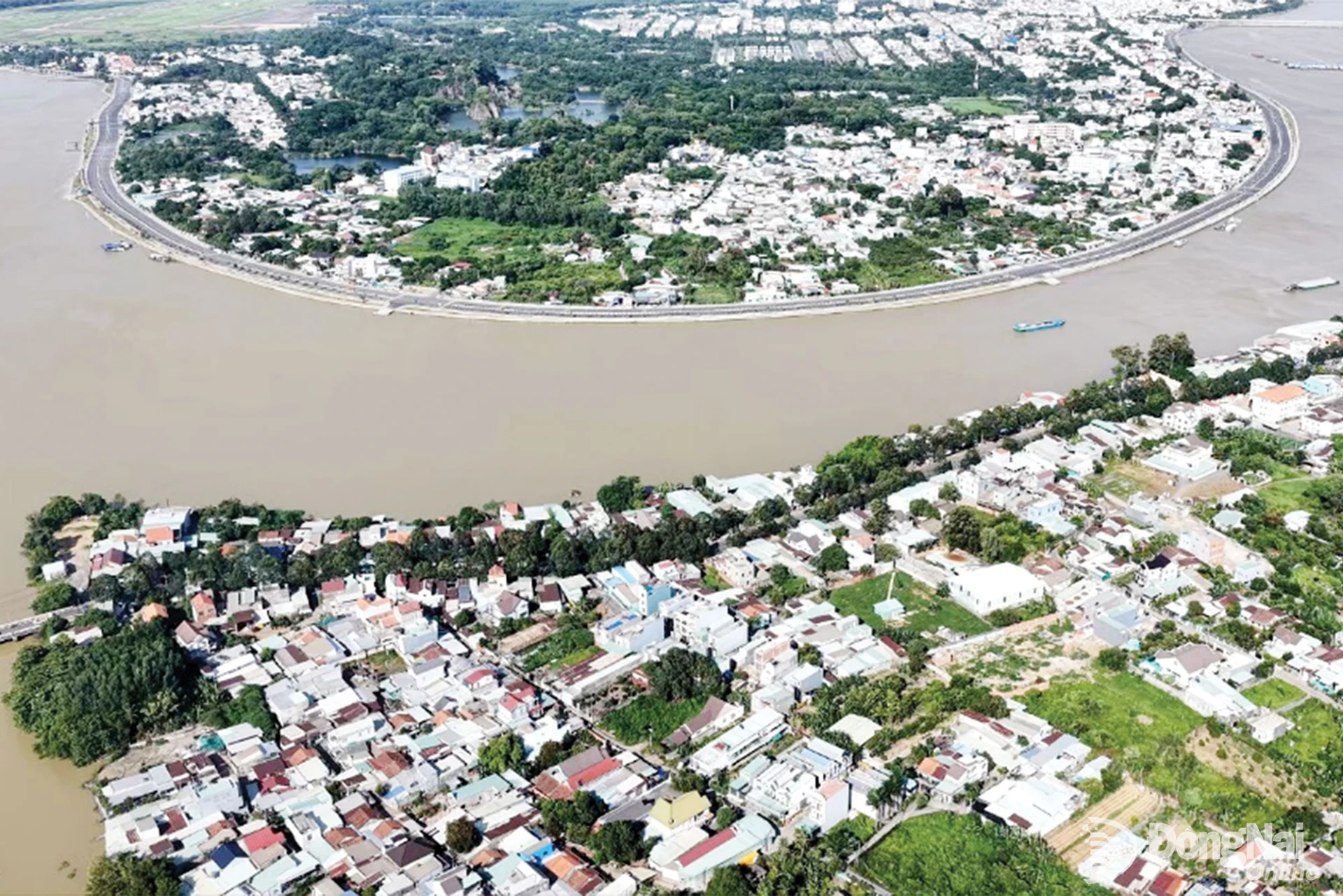 Toàn cảnh sông Đồng Nai đoạn qua phường Biên Hòa. Ảnh: SISP