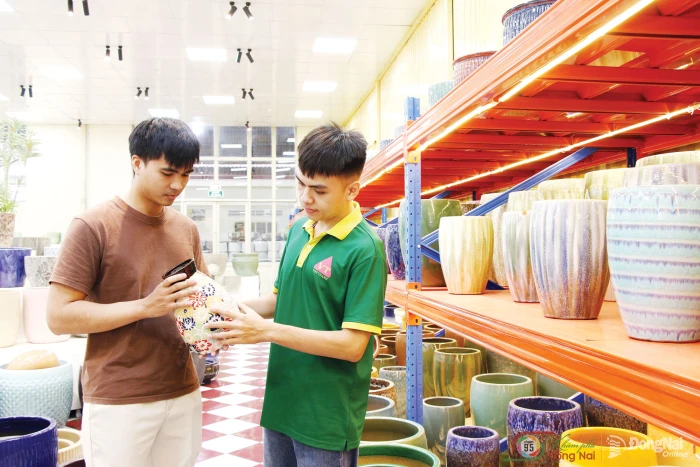 [Chùm ảnh] Hành trình đưa gốm Biên Hòa vươn xa