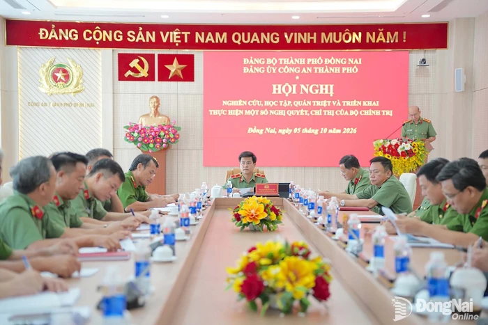 Đẩy mạnh học tập, quán triệt các nghị quyết, chỉ thị trong lực lượng công an