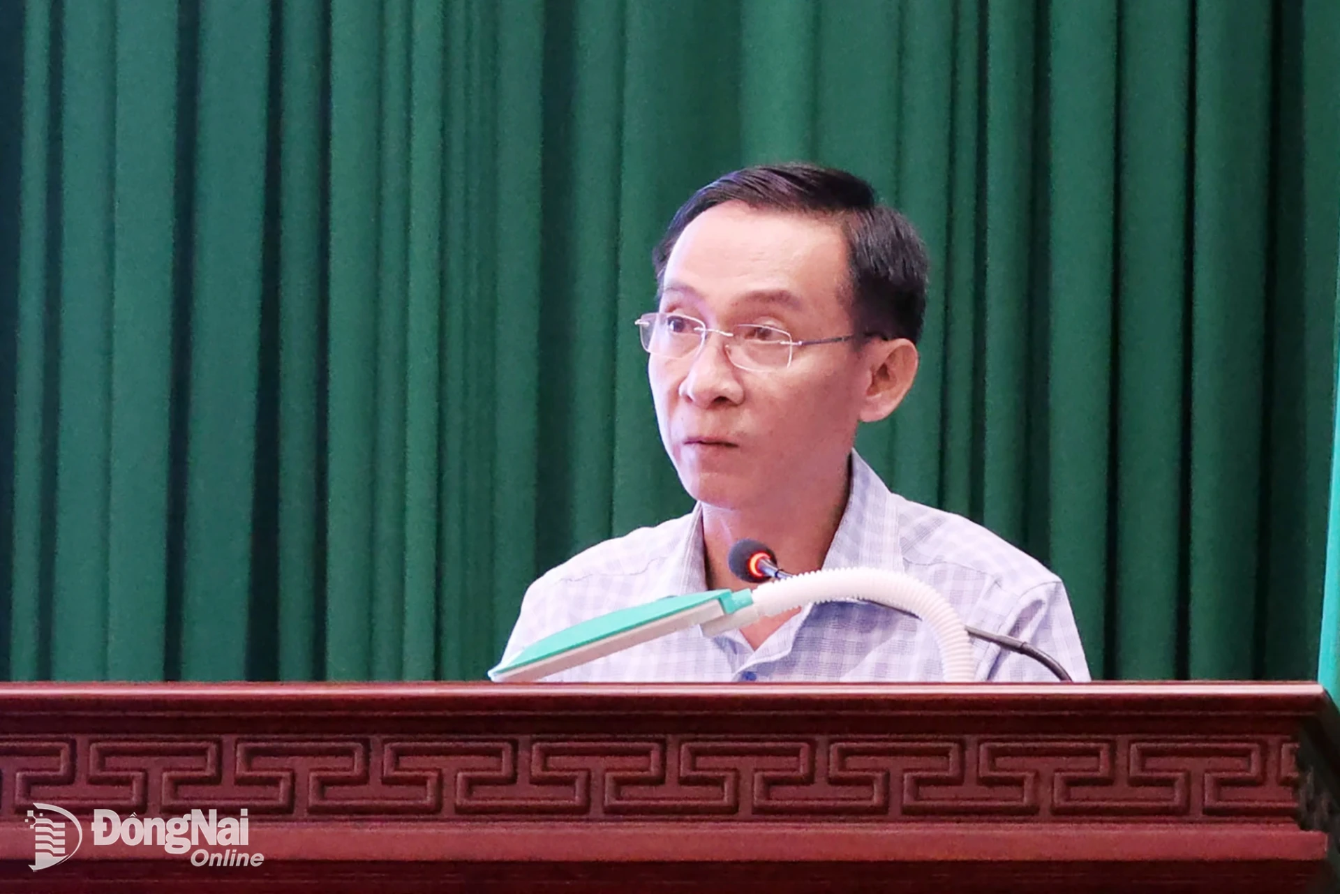 Các đại biểu trao đổi trong tọa đàm. Ảnh: Nguyệt Hà