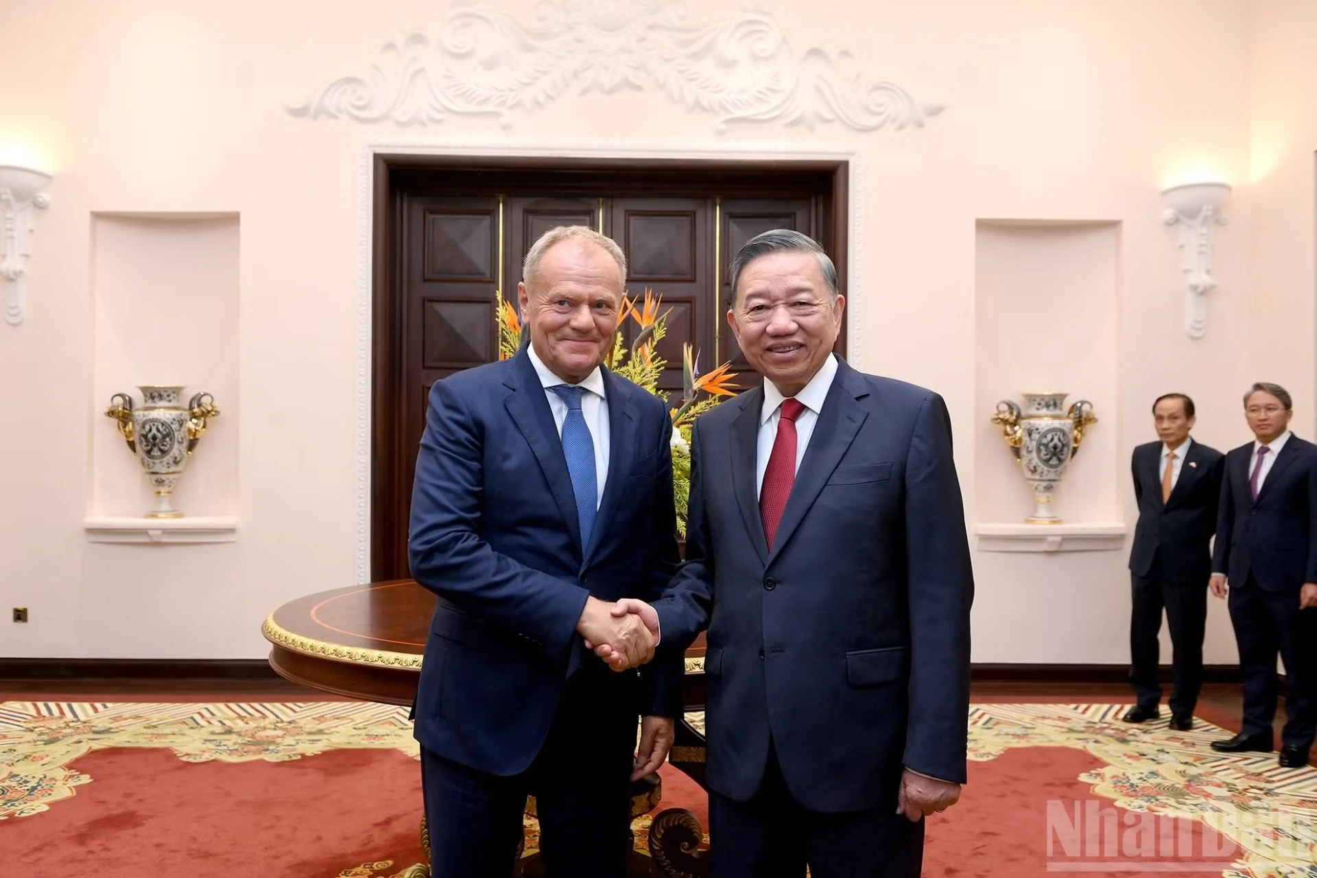 Tổng Bí thư, Chủ tịch nước Tô Lâm và Thủ tướng Cộng hòa Ba Lan Donald Tusk.
