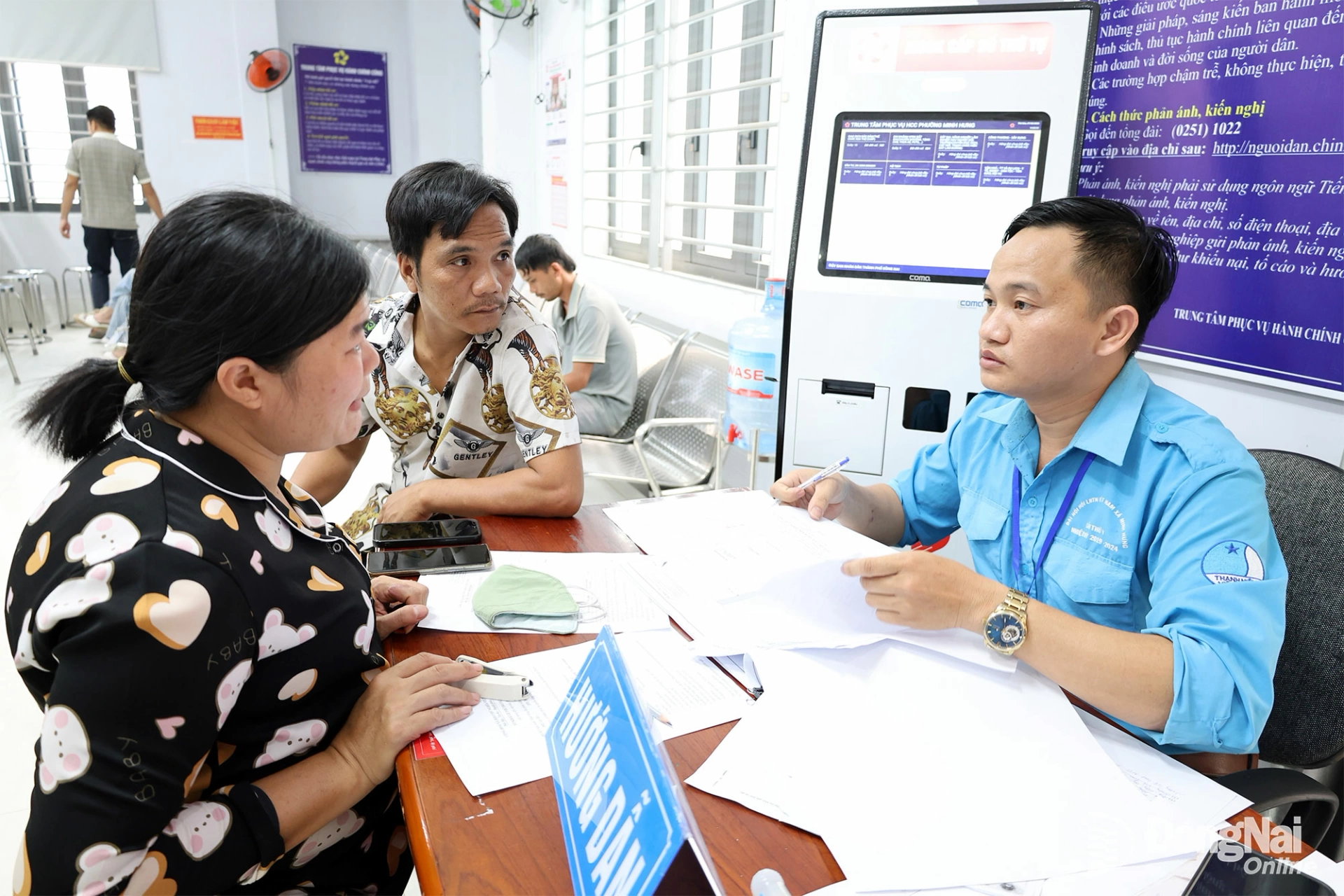 Phường Minh Hưng đẩy mạnh cải cách hành chính, chuyển đổi số