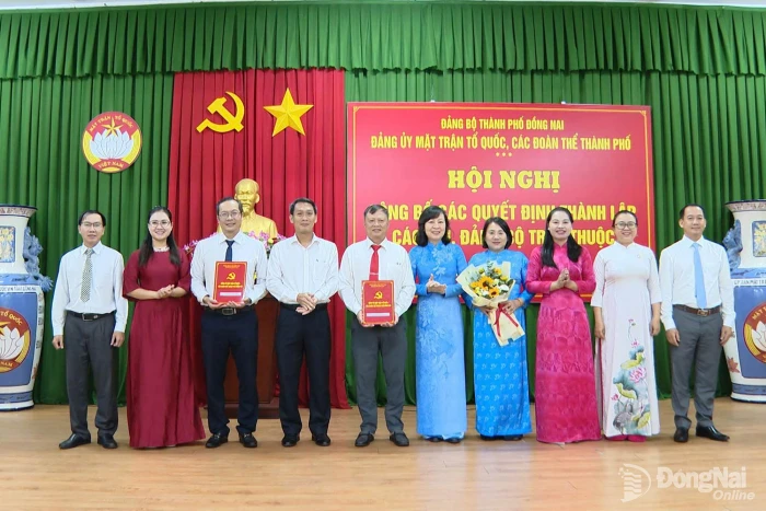 Đảng ủy MTTQ, các đoàn thể thành phố Đồng Nai công bố quyết định về thành lập các chi, đảng bộ trực thuộc