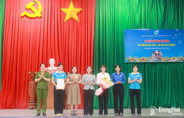 Ðồng hành cùng con trong thời đại số