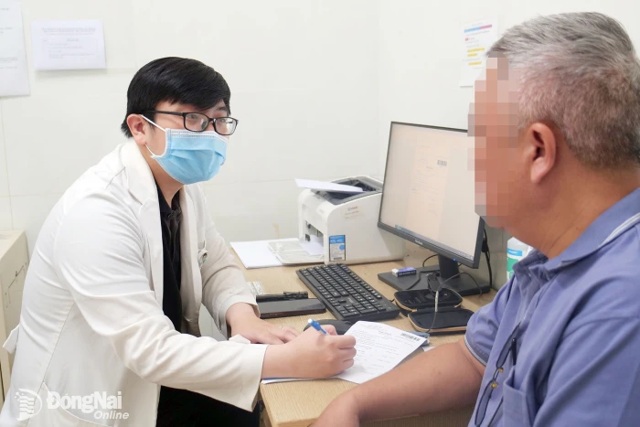Kiểm soát bệnh vảy nến, vượt qua mặc cảm