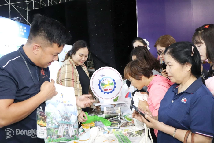 Xây dựng bộ sản phẩm quà tặng du lịch