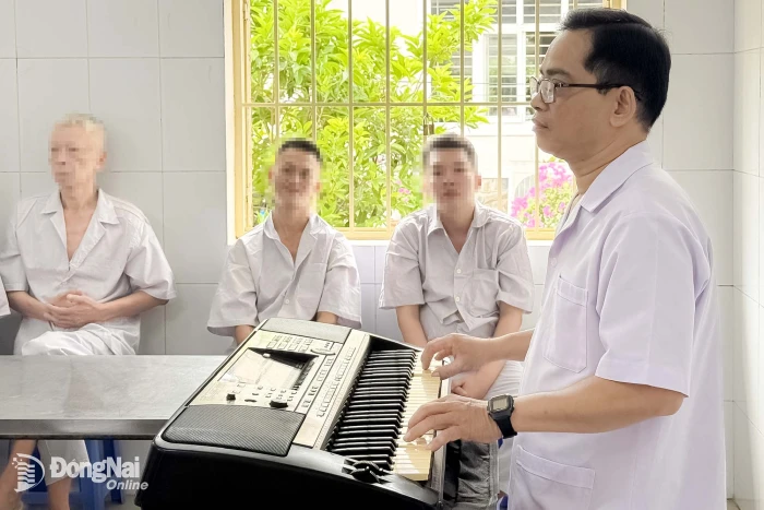 Ngày Sức khỏe tâm thần thế giới (10-10): “Lắng nghe tâm trí, yêu thương chính mình”