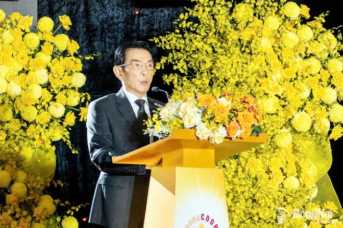 Chủ tịch HĐQT kiêm Tổng Giám đốc Donacoop Bùi Thanh Trúc nhận Cúp Thánh Gióng năm 2026