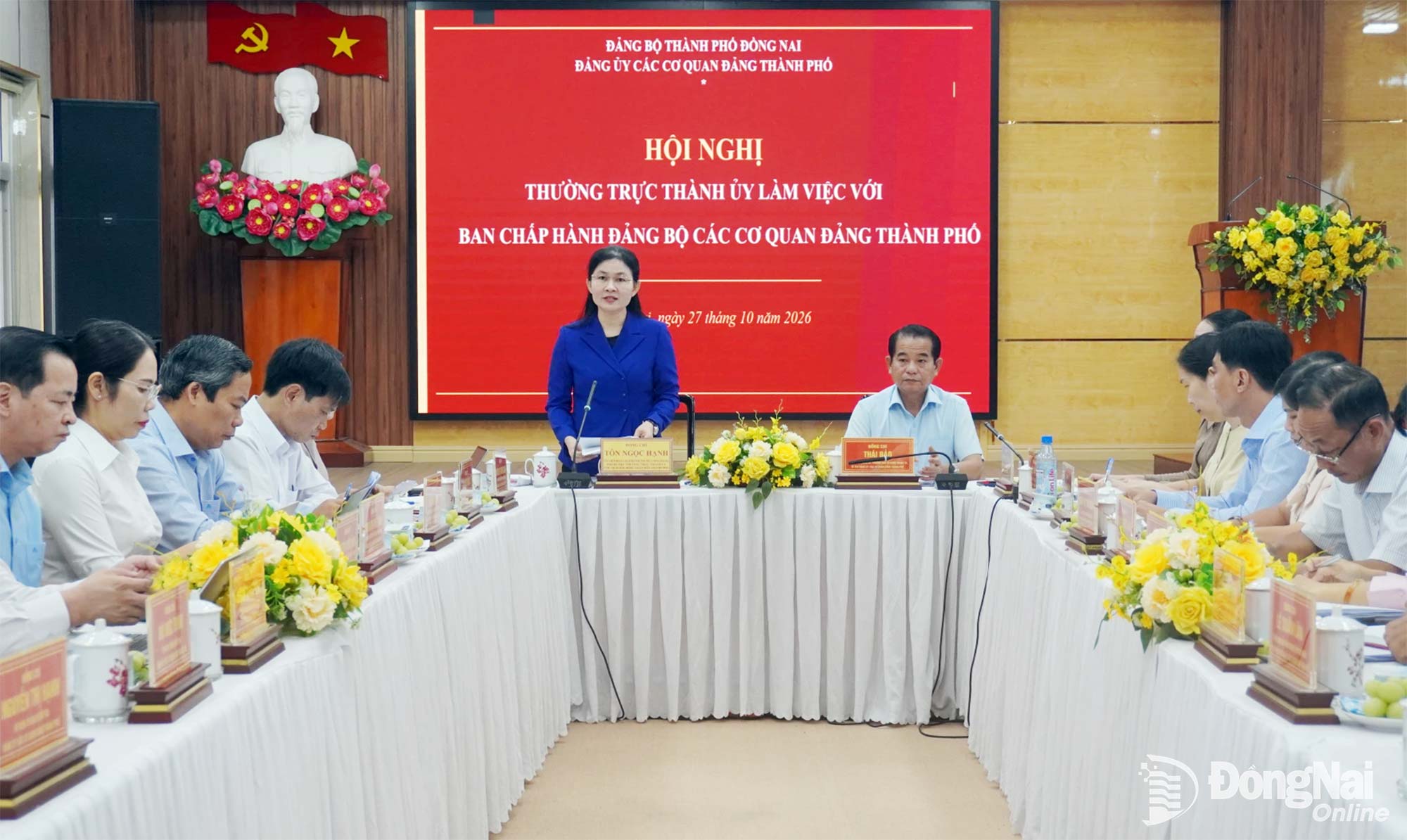 Đồng chí Tôn Ngọc Hạnh, Ủy viên Trung ương Đảng, Phó Bí thư Thường trực Thành ủy, Chủ tịch HĐND thành phố phát biểu chỉ đạo tại buổi làm việc. Ảnh: Phương Hằng