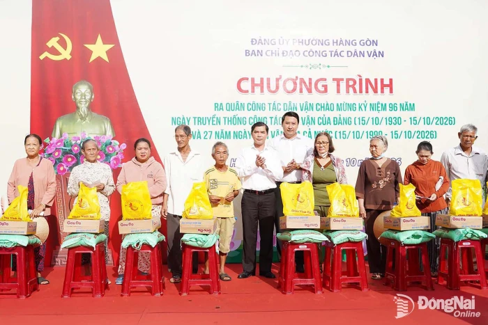 Phường Hàng Gòn ra quân thực hiện công tác dân vận gắn với an sinh xã hội, xây dựng đô thị văn minh