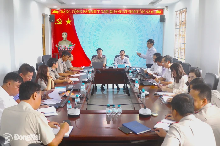 Giám sát việc thực thi pháp luật tại các Phòng Thi hành án dân sự khu vực 10, 12