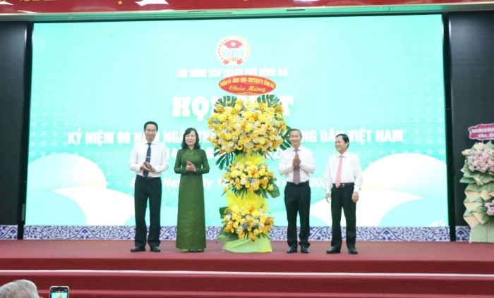 Họp mặt kỷ niệm 96 năm ngày thành lập Hội Nông dân Việt Nam và tuyên dương nông dân, sản phẩm nông nghiệp tiêu biểu