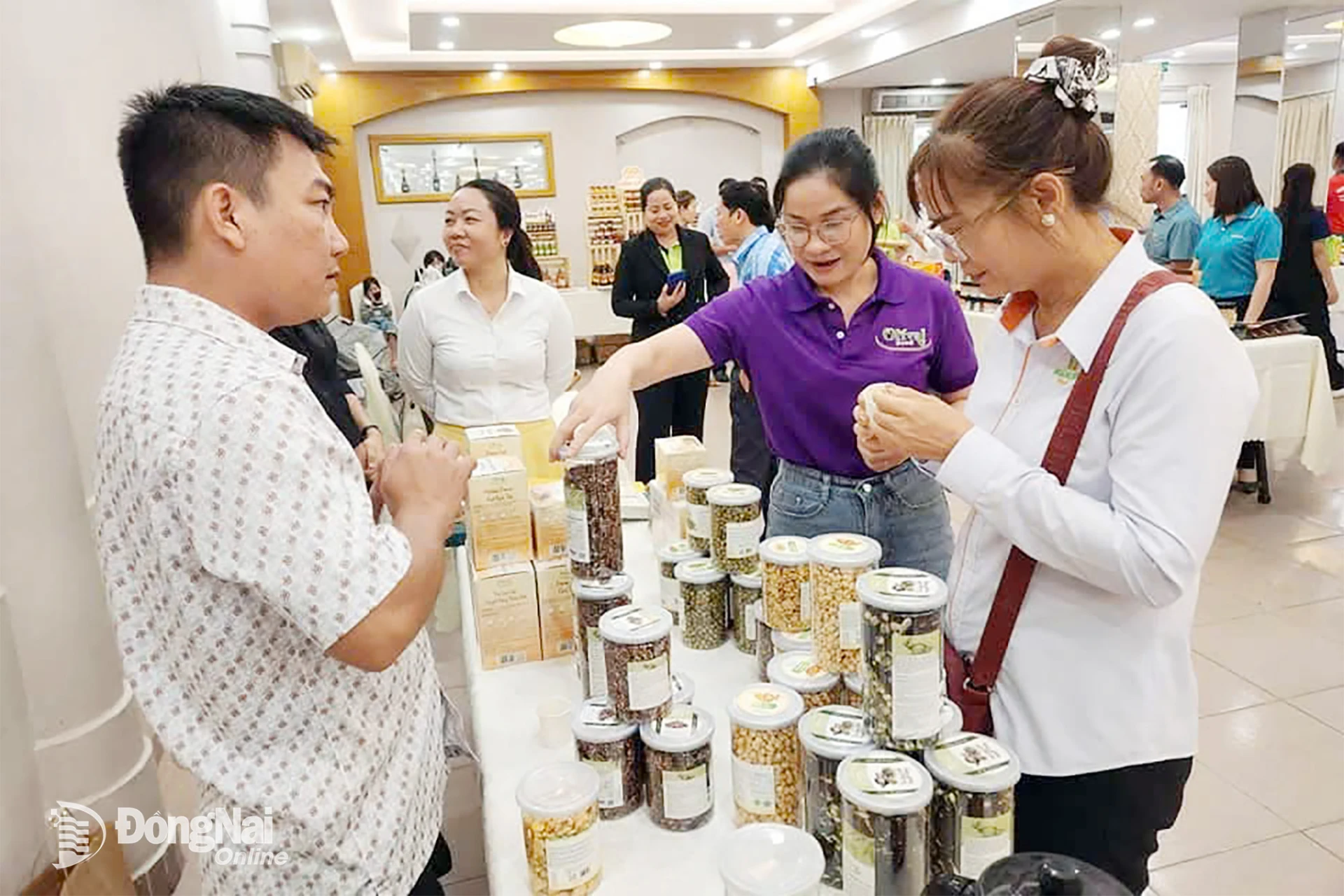 Chủ hộ kinh doanh cần nắm rõ những quy định khi tham gia bảo hiểm xã hội. Ảnh minh họa: Kim Liễu