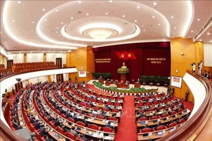 Ngày làm việc thứ hai: Hội nghị lần thứ tư Ban Chấp hành Trung ương Đảng khóa XIV