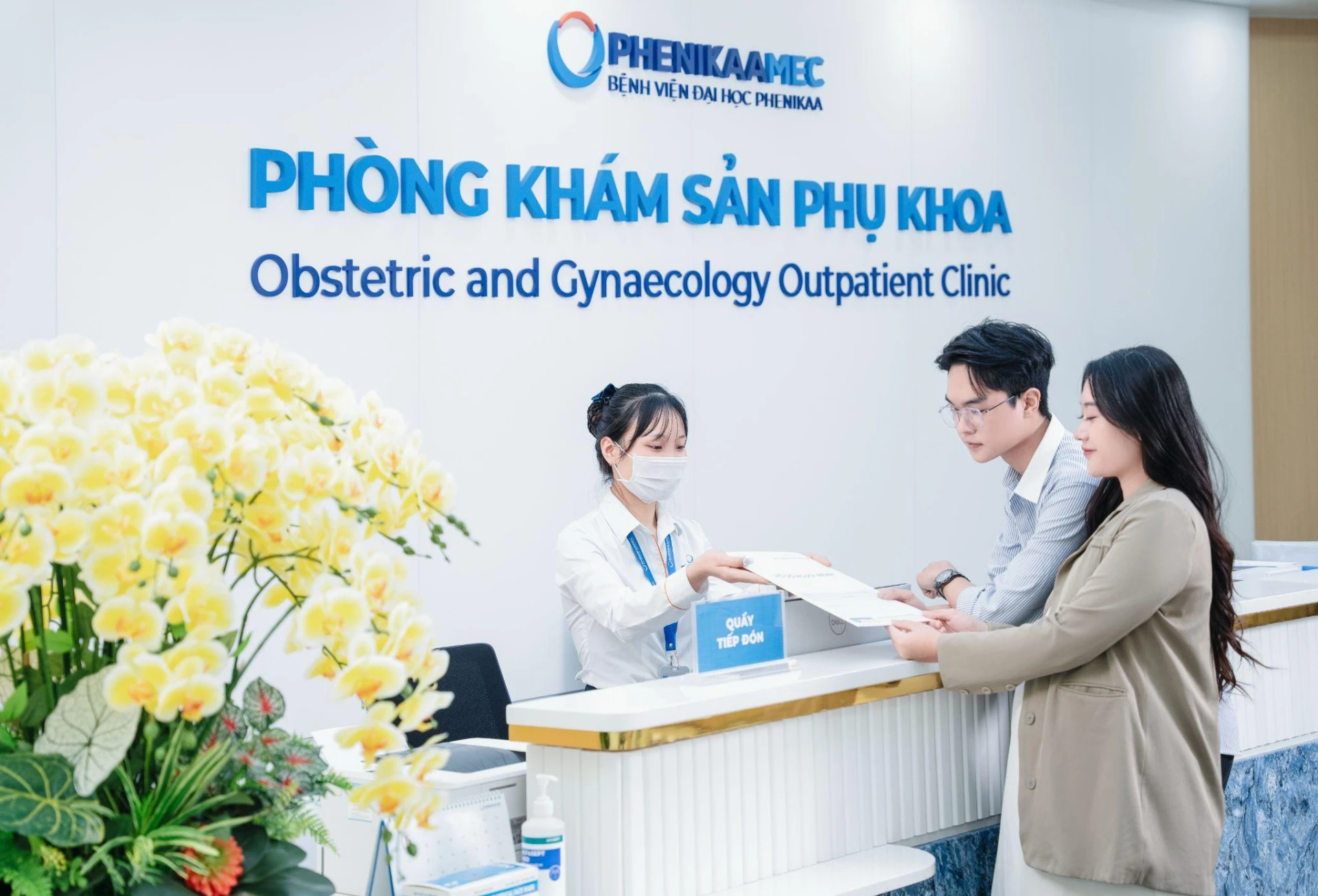 Mẹ bầu nên khám thai đúng thời điểm để được bác sĩ theo dõi và tư vấn kịp thời.