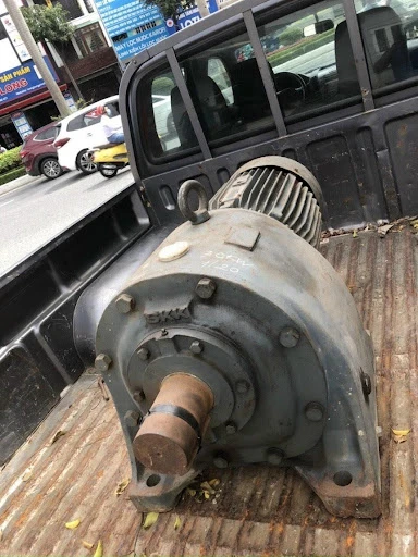 Chạy thử motor giảm tốc trước khi giao cho khách.