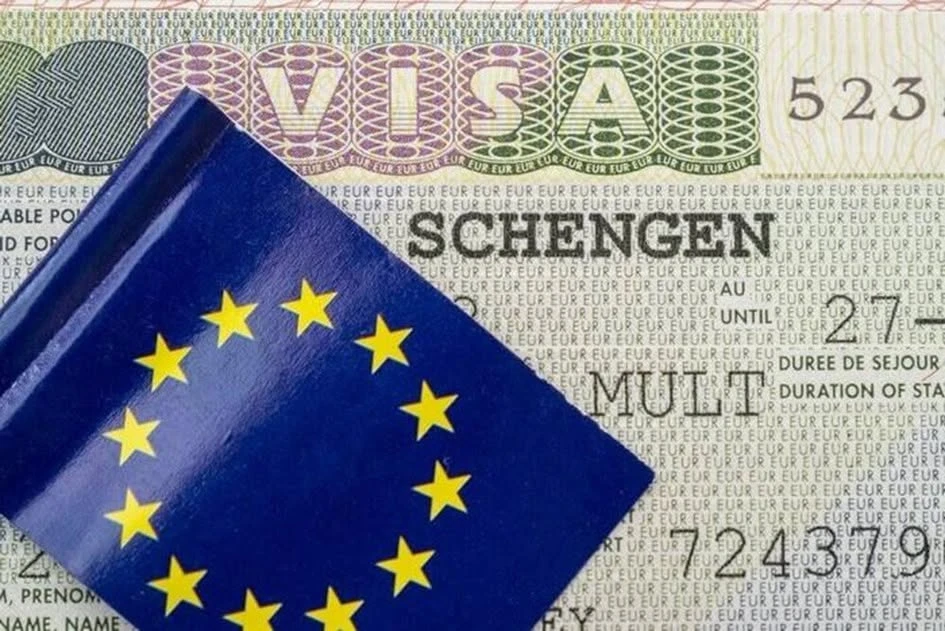 Giải pháp hoàn hảo: Sử dụng dịch vụ làm visa Đức uy tín.