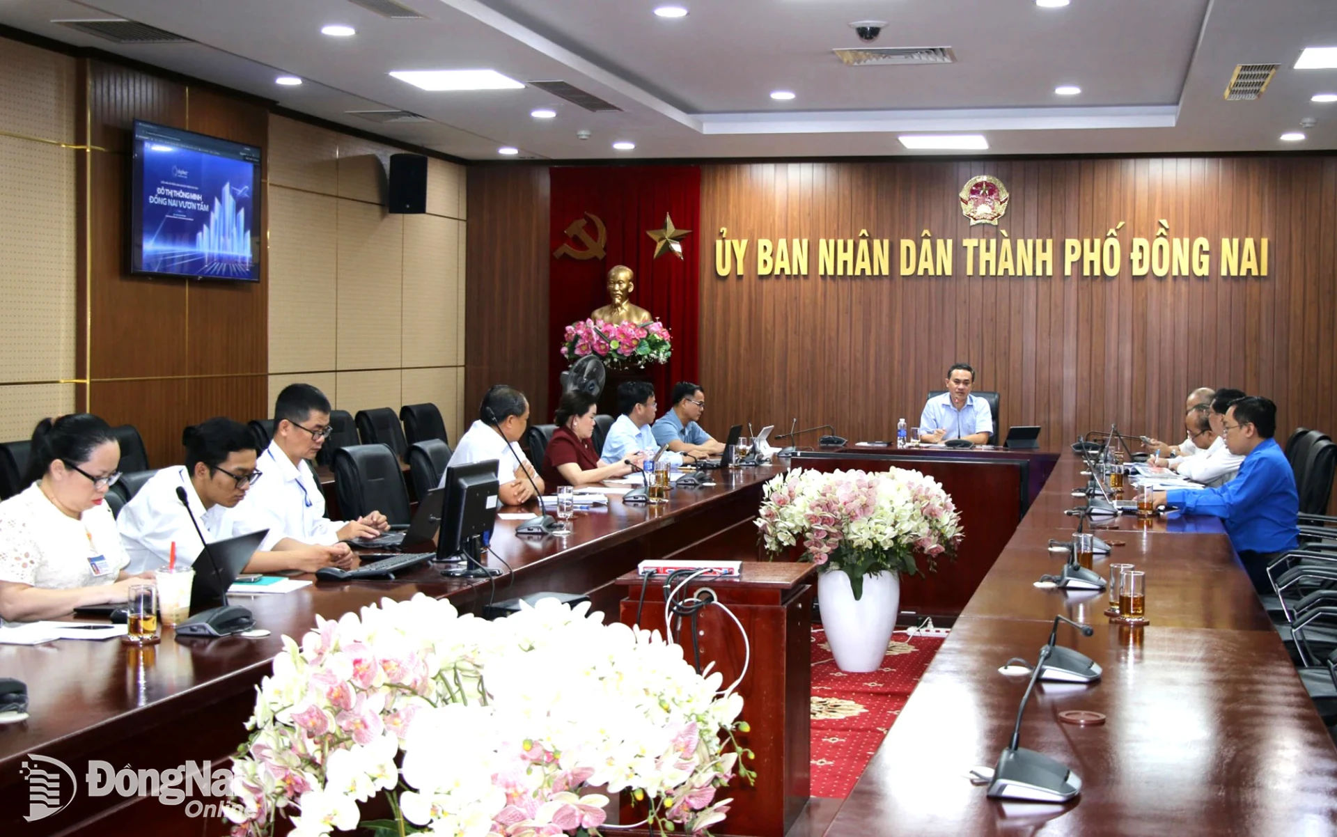 Dong Nai City People’s Committee leaders meet with relevant departments and agencies to review preparations for DIGIFEST Dong Nai 2026 in early October 2026. Photo: Hai Quan

