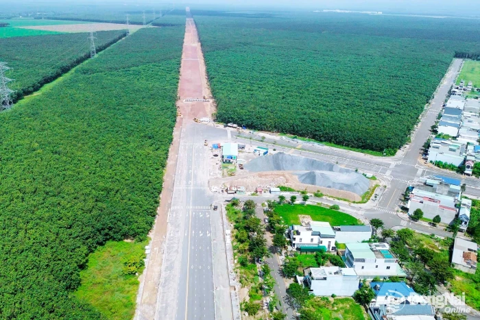 Khơi thông mặt bằng, tăng tốc các dự án