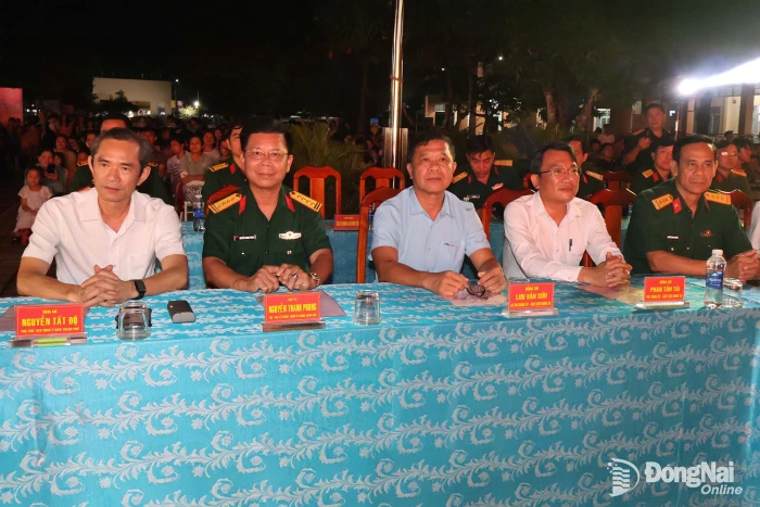 Giao lưu văn nghệ tuyên truyền, phổ biến pháp luật tại xã Sông Ray