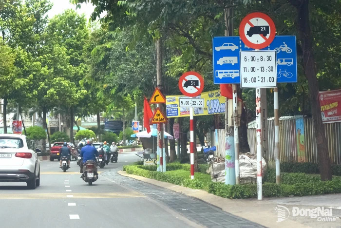 Điều chỉnh phân làn xe trên đường Đồng Khởi từ ngày 2-10