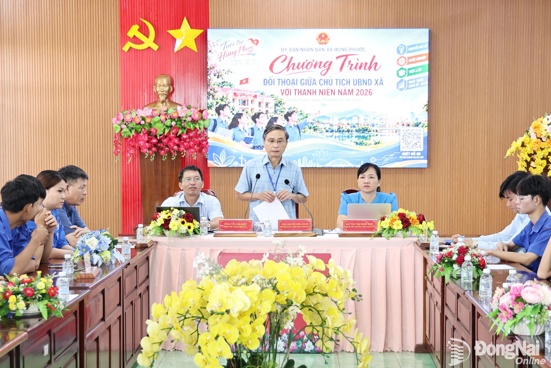 Xã Hưng Phước đối thoại với thanh niên về chuyển đổi số. Ảnh: Đức Dũng