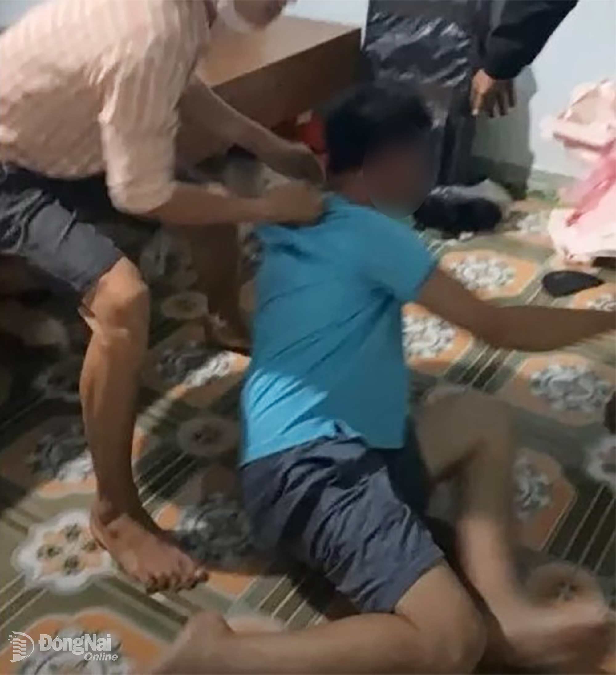 Hình ảnh cắt từ video được phát tán trên mạng Facebook ngày 15-5-2024.