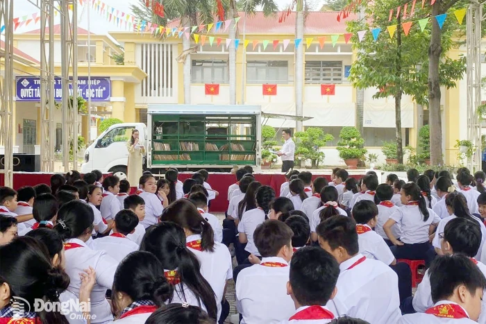 Phát triển văn hóa đọc, thúc đẩy học tập suốt đời