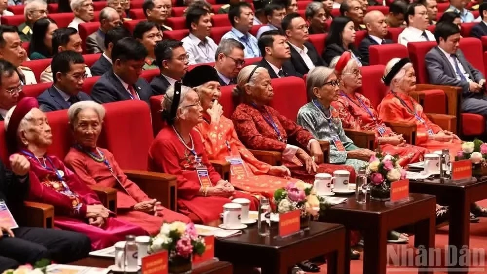 Các đại biểu Mẹ Việt Nam Anh hùng dự Hội nghị tri ân người có công với cách mạng toàn quốc năm 2026. (Ảnh: TRẦN HẢI)

