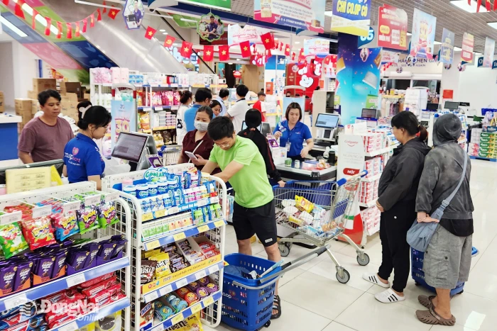 Tổng mức bán lẻ hàng hóa và doanh thu dịch vụ tiêu dùng tăng