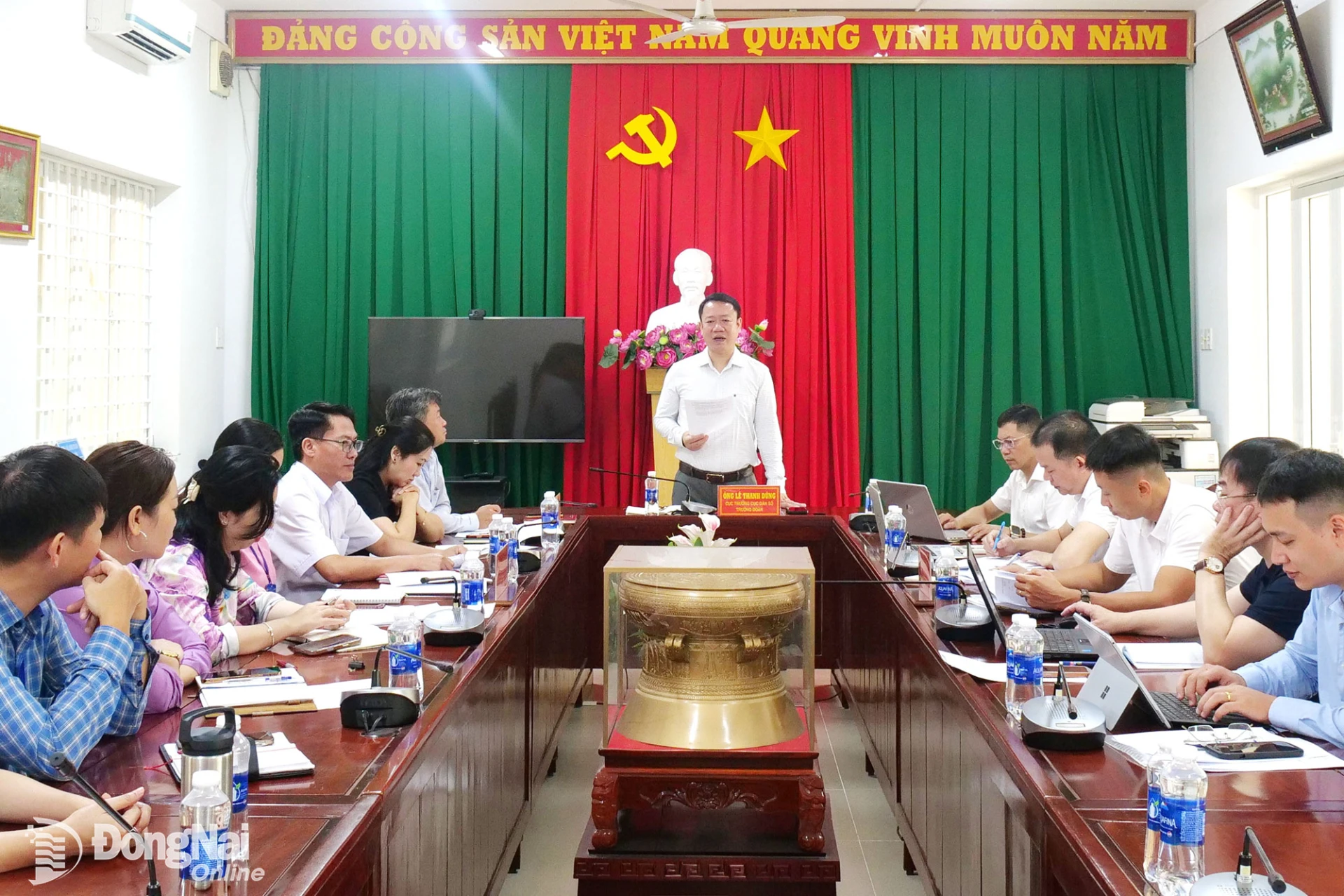 Ông Lê Thanh Dũng, Cục trưởng Cục Dân số phát biểu tại buổi làm việc. Ảnh: Hạnh Dung