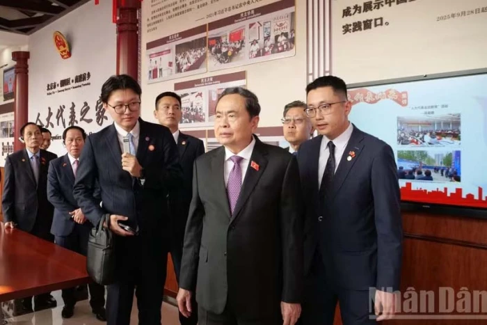 Chủ tịch Quốc hội Trần Thanh Mẫn thăm mô hình lập pháp tiêu biểu ở Thủ đô Bắc Kinh, Trung Quốc