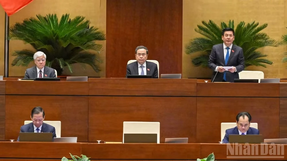 Sáng 29/10, Quốc hội thảo luận ở hội trường về dự án Luật Đất đai (sửa đổi). (Ảnh: THỦY NGUYÊN)