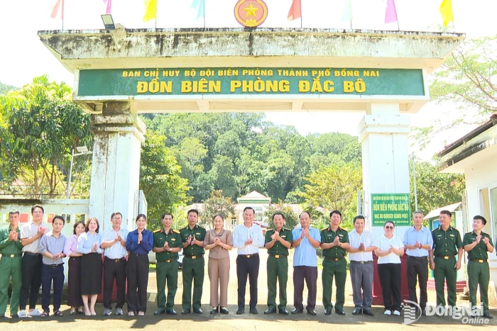 Phường Biên Hòa hỗ trợ kinh phí xây dựng tượng đài ‘Nghe lời non nước’ tại Đồn biên phòng Đắc Bô