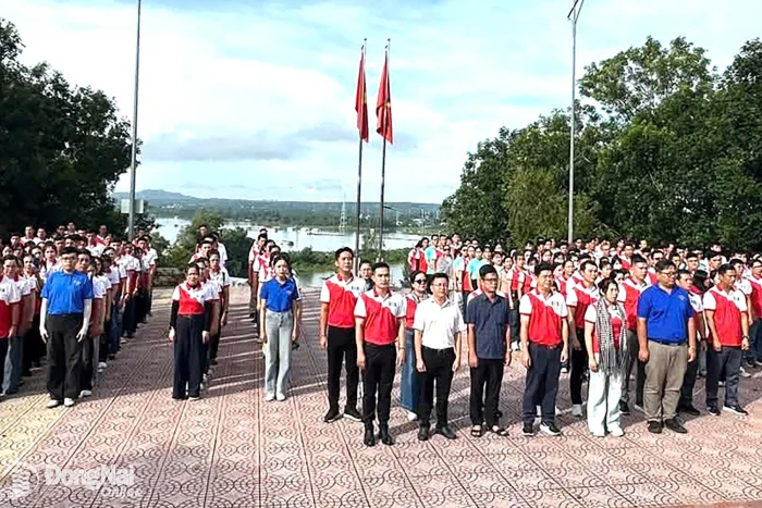 Đảng bộ Công ty TNHH Chang Shin Việt Nam tổ chức chương trình về nguồn