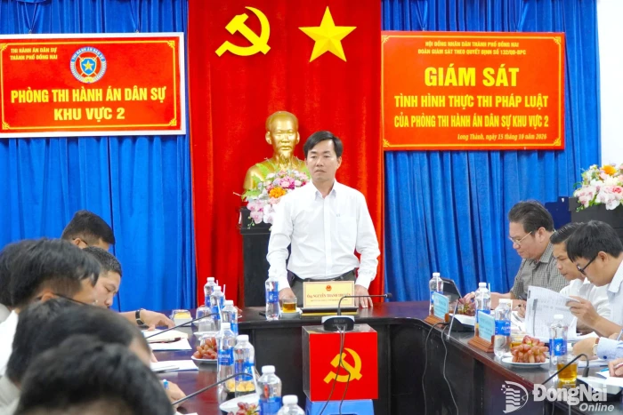 Giám sát việc thực thi pháp luật tại các Phòng Thi hành án dân sự khu vực 4 và khu vực 2