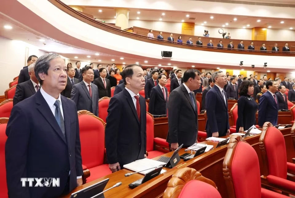 Các đại biểu thực hiện nghi lễ chào cờ. (Ảnh: Thống Nhất/TTXVN)
Các đại biểu thực hiện nghi lễ chào cờ. (Ảnh: Thống Nhất/TTXVN)
Các đại biểu thực hiện nghi lễ chào cờ. (Ảnh: Thống Nhất/TTXVN)
