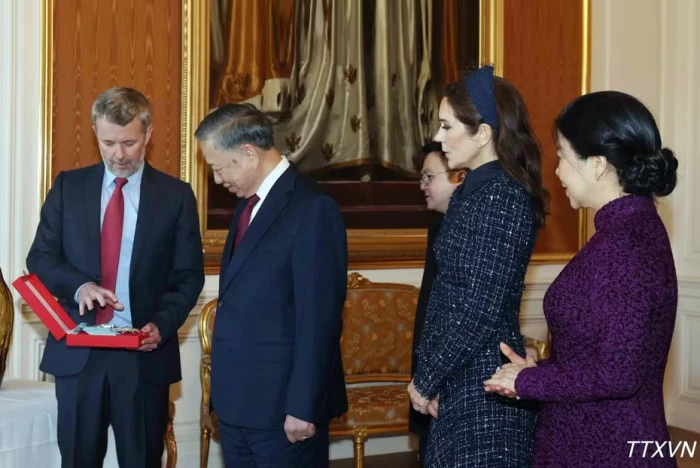 Tổng Bí thư, Chủ tịch nước Tô Lâm nhận Huân chương cao quý của Vương quốc Đan Mạch