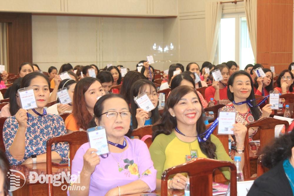 Gần 200 đại biểu tham dự phiên thứ nhất Đại hội Hội nữ trí thức tỉnh lần thứ III