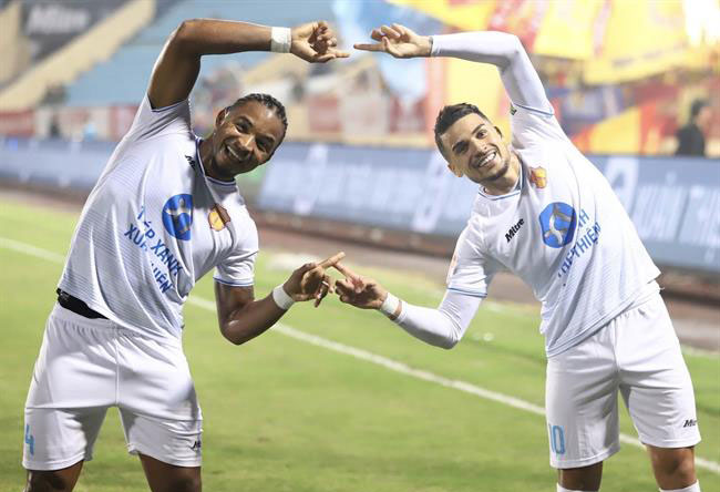 Những điểm nhấn vòng 3 V.League